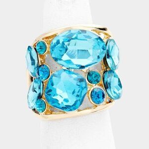 Aqua Blue Oval Crystal Stretch Ring NWT